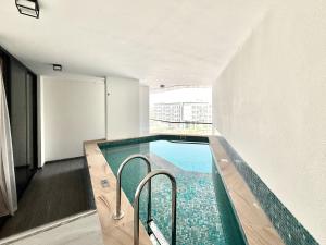 Zdjęcie z galerii obiektu SUMMER DEAL! Exclusive and Elegant with a Private pool w Dubaju