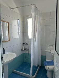 Koupelna v ubytování ELÉA Guesthouse himare