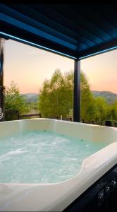 Φωτογραφία από το άλμπουμ του Gradina cu Soare σε Fundătura