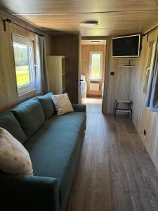Posezení v ubytování Tiny house Františka + 14 fotografií