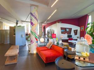 Posezení v ubytování ibis Styles Catania Acireale