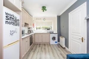 Gallery image of Cosy 2-Bedroom Apartment near Airport in Dublin +33 photos