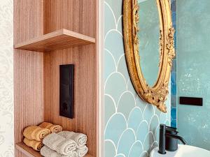 Ένα μπάνιο στο Alhambra Dèco Homtels +48 φωτογραφίες