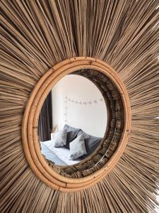 Secret Spot Surf and Stay客房内的一张或多张床位