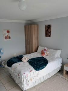 Postel nebo postele na pokoji v ubytování Phindulo Bed and Breakfast - No Loadshedding, Smart TVs & unlimited free fibre wifi