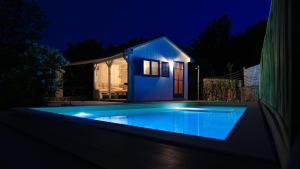 Bazén v ubytování Seaview Villa Anita with Two Apartments and private Pool nebo v jeho okolí