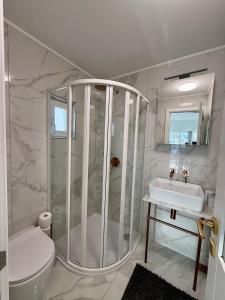 A bathroom at Barcaluna