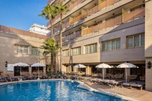 Bazén v ubytování htop Amaika & SPA 4Sup - Adults Only #htopBliss nebo v jeho okolí