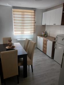 Kuchyň nebo kuchyňský kout v ubytování Vila Obradovic