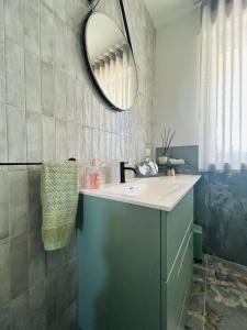 a bathroom with a sink and a mirror at Vista mare in Vasto