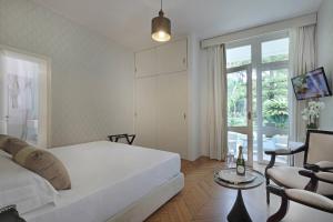 Μια τηλεόραση ή/και κέντρο ψυχαγωγίας στο Maison D'Enrì