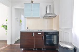 Afbeelding uit fotogalerij van Heart of Paris 1BR-2P Montparnasse Free Netflix in Parijs