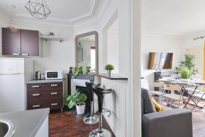 Afbeelding uit fotogalerij van Heart of Paris 1BR-2P Montparnasse Free Netflix in Parijs