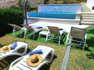 Bazén v ubytování Evans Realty AF Villa de lujo & Piscina & Parking nebo v jeho okolí