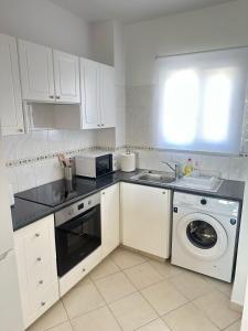 Gallery image of Two Bedroom Marsefino Amazing Townhouse-Apartment in Paphos City +9 photos