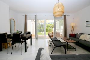 Posezení v ubytování Estepona West Townhouse LOBON