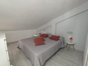 A bed or beds in a room at Villa Lilium