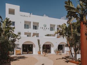 a view of the hotel from the courtyard at Ibara Ibiza Hotel Boutique in Es Cana