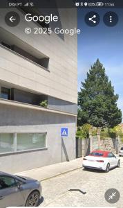 een auto geparkeerd voor een gebouw bij Apartamento Centro Guimarães com Vista Panorâmica in Creixomil +53 foto's