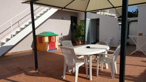 A balcony or terrace at Villa Lilium
