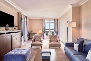 Posezení v ubytování Hôtel Barrière Le Grand Hôtel Dinard