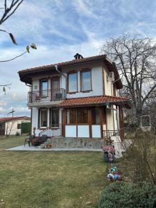Clădirea în care este situat/ăvila
