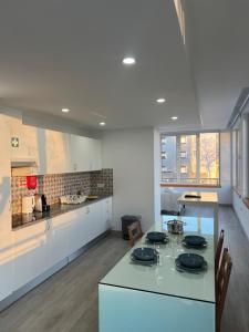 Η κουζίνα ή μικρή κουζίνα στο Fátima Serenity Apartments - Serenity 2