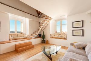 Χώρος καθιστικού στο EUGENIE - Apt with balcony and sea view and Hotel du Palais in Biarritz +6 φωτογραφίες