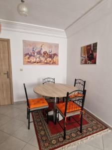 Posezení v ubytování Appartement à Louer, MIftah Sahil Anza