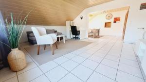 Posezení v ubytování Ferienwohnung in Karlsbad