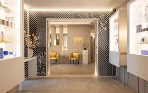 Posezení v ubytování Hôtel Barrière Le Grand Hôtel Dinard