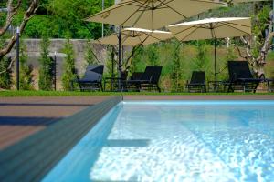 Bazén v ubytování Costa Blu - Pool & terrace lake view nebo v jeho okolí