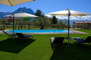 Bazén v ubytování Costa Blu - Pool & terrace lake view nebo v jeho okolí