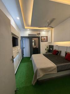 Gallery image of VEDA HOTEL ll in Mohiuddīnpur +3 photos