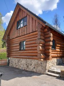 Fotografie z fotogalerie ubytování Srubové apartmány Rak v destinaci Černá v Pošumaví