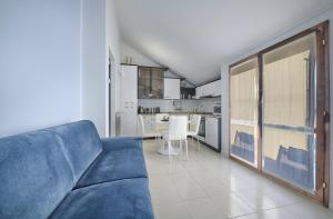 A kitchen or kitchenette at Cosy Apartment in Varenna