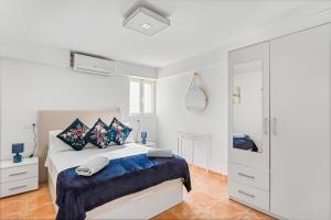 Posteľ alebo postele v izbe v ubytovaní 2 Apts in Villa Sun and Happiness + 37 fotografií