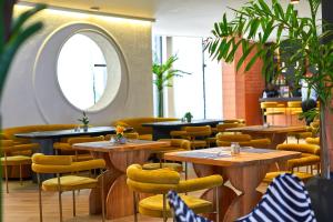ONOMO Hotel Bamako的休息区