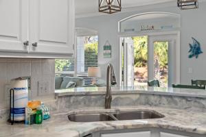 Foto da galeria de Sweet 'N Salty Private Gated Beach Heated Pool em Destin