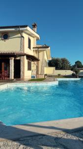 Bazén v ubytování Luxury B&B Resort nebo v jeho okolí