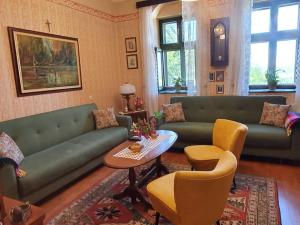 Posezení v ubytování House Mikin Dol