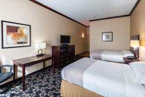 Postel nebo postele na pokoji v ubytování Motel 6-Joshua, TX