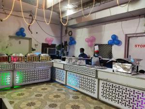 Gallery image of Raj Hotel - Since 1960 in Sultānpur