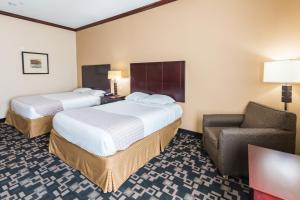 Postel nebo postele na pokoji v ubytování Motel 6-Joshua, TX