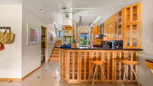 Η κουζίνα ή μικρή κουζίνα στο Kapalua Ridge Villa 2322 +31 φωτογραφίες