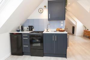 Dapur atau dapur kecil di The Loft at Tanglewood +17 gambar