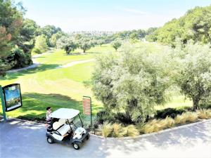 Zaplecze golfowe tego apartamentu lub w pobliżu