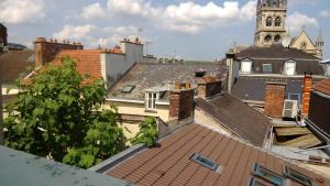 Widok na miasto Épernay z tego apartamentu