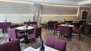 Ein Restaurant oder anderes Speiselokal in der Unterkunft Ramada Plaza by Wyndham Panama Punta Pacifica 