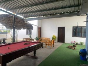Biliár nebo kulečník v ubytování Hostal El Naufrago 2